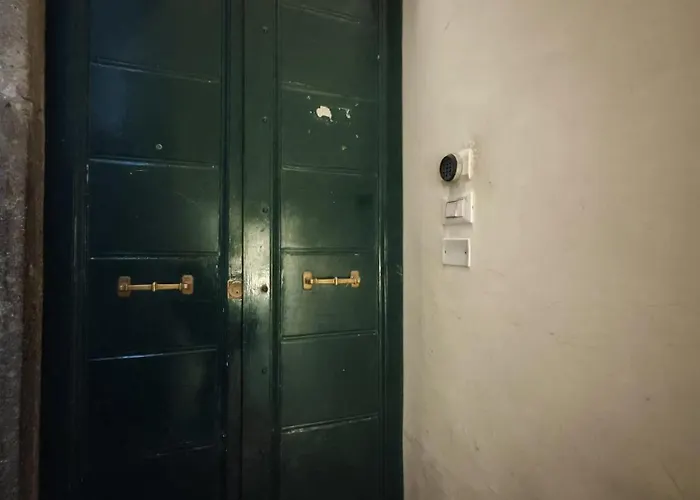 Cozy Luxury Pantheon 4*