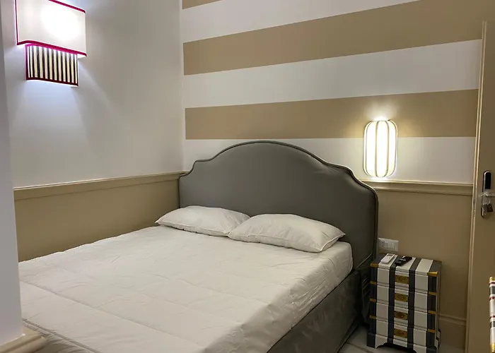 Cozy Luxury Pantheon 4*